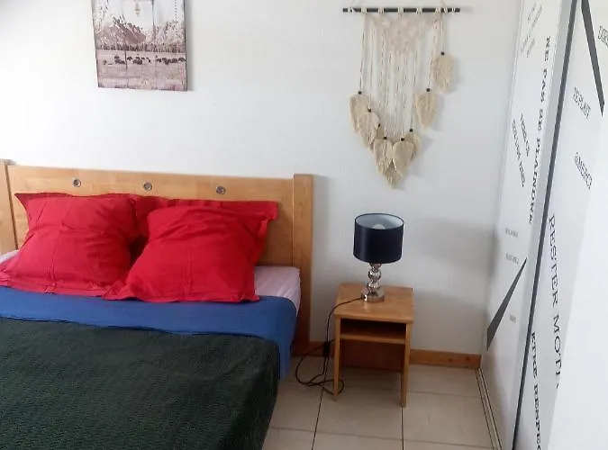 Le Repaire Du Golfeur De La Largue - Aparthotel